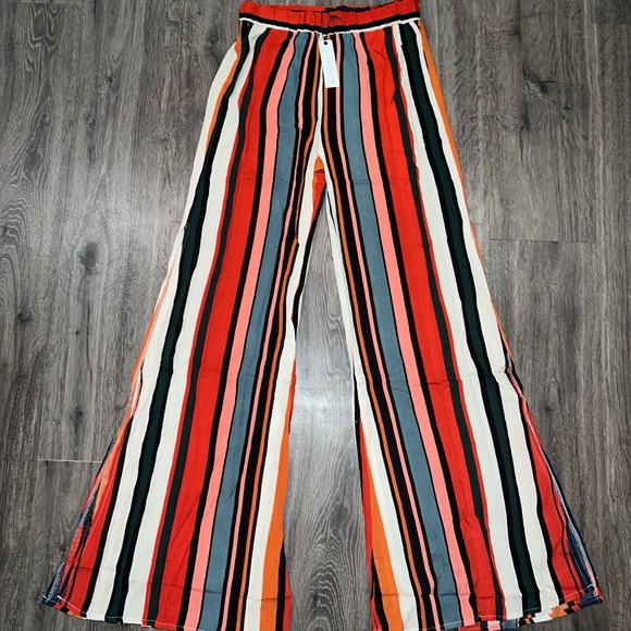 olivaceous flowy pants NWT - Picture 2 of 3